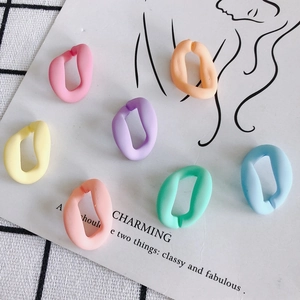 Anneaux ouverts en acrylique mat coloré pour bijoux DIY aux tons pastel macaron