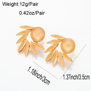 Détail de boucles d'oreilles en cristal orange-rose avec pétales et dimensions précises