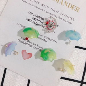 Mini resin umbrella charms with gold handles and pearls for DIY jewelry making