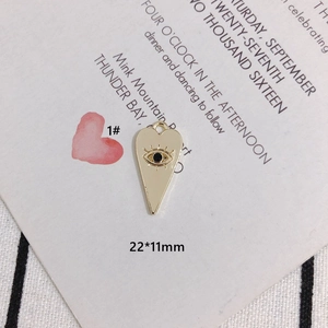 Pendentif cœur œil protecteur plaqué or pour bijoux DIY, dimensions de 22x11mm