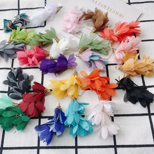 Pendentif Pompon Fleur en Tissu Mousseline Calotte en Alliage Accessoires de Bijoux DIY pour Boucles d'Oreilles Sacs