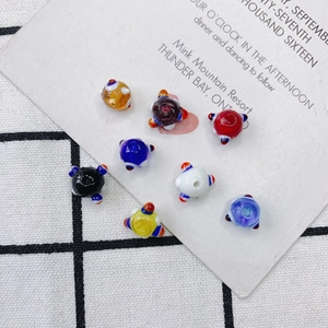 Cuentas de vidrio artesanales de colores con lunares para creación de joyas DIY