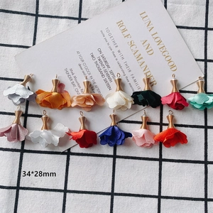 Colgantes de Borla Flor Rosa de Tela de Satén Hechos a Mano Envoltura Alambre Metal Perla Artificial Para Creación Joyería DIY
