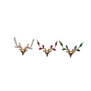 Tres colgantes de cabeza de alce con astas de circonita en claro, rojo y verde para joyas DIY