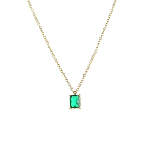 Collier minimaliste en or avec pendentif rectangulaire vert émeraude et serti à quatre griffes