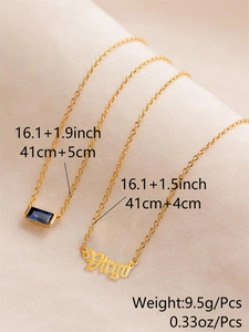 Dettagli della collana con segno zodiacale Vergine dorato e pietra blu su seta
