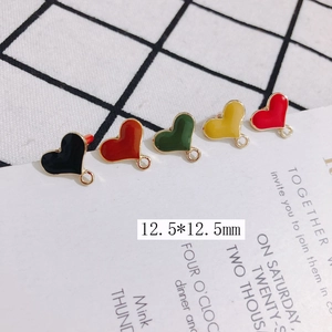 Five colored heart-shaped enamel charms with gold edges and 12.5mm size markings