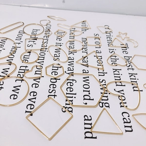Poliertes Gold geometrische Legierung Rahmen in Kreis Herz Stern Formen für DIY Schmuck