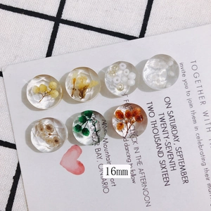 16mm multi-faceted resin flower charms with dried botanical inserts for DIY jewelry making
