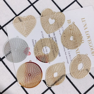 Hohle geometrische Anhänger aus Kupfer für DIY-Ohrringe in Gold- und Silbertönen