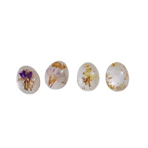 Ovale Anhänger aus Acryl mit echten getrockneten Blumen und Goldfolie für DIY Schmuck