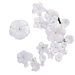 Fleurs en nacre sculptée pour bijoux DIY et accessoires de cheveux artisanaux