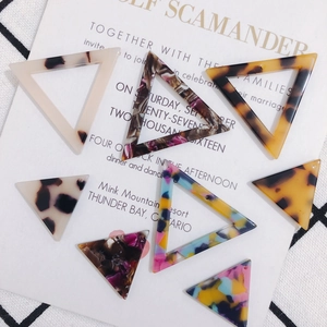 Pendentifs triangles en acétate avec motifs léopard et marbre pour la fabrication de bijoux DIY