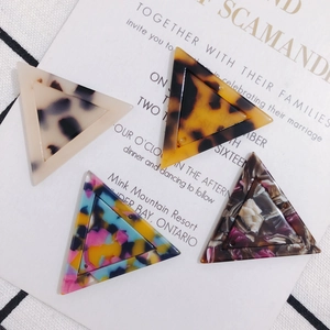Pendentifs triangles en acétate coloré pour accessoires de boucles d'oreilles DIY