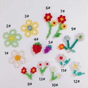 Ciondoli colorati in cristallo a forma di fiore e frutta per gioielli fai-da-te