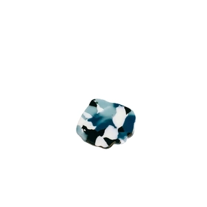 Ciondolo a ventaglio in acetato marmorizzato blu per orecchini minimalisti fai da te