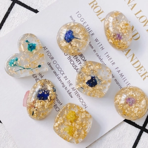 Accessoires Bijoux en Résine Faits Main Avec Fleurs Séchées et Feuilles d'Or Charms Coeur Rond Ovale Carré pour Création Bijoux