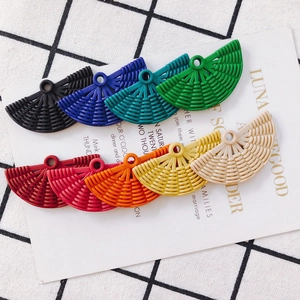 Pendentifs en résine en forme d'éventail coloré avec texture tissée pour bijoux DIY