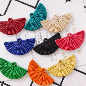 Pendentifs en résine en forme d'éventail géométrique coloré pour la création de bijoux DIY