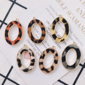 Set of 6 oval leopard print alloy pendants with gold frames for DIY earring making