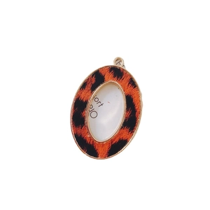 Oval leopard print pendant with gold alloy frame and hollow design for DIY jewelry