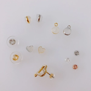 Set Accessori per Gioielli DIY Rame Placcato Oro 18K Chiusure per Orecchini in Silicone Forma Rotonda e Cuore Accessori per Creazione Gioielli