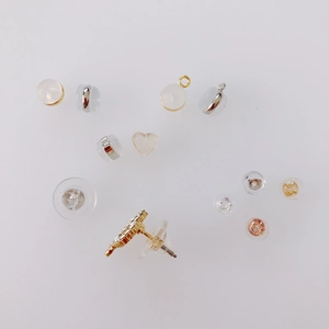 Chiusure per orecchini in silicone placcato oro 18K e accessori fai-da-te a cuore