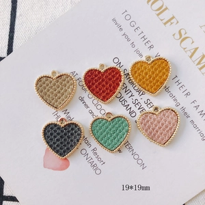 DIY καρδιές από δέρμα και κράμα για σκουλαρίκια με χρυσό κυματιστό περίγραμμα σε 6 χρώματα