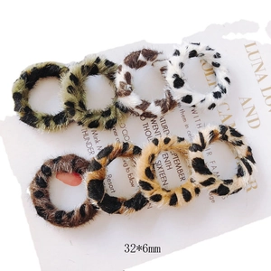 Anneaux en peluche imprimé animal pour bijoux DIY, lot de 7 motifs léopard, 32x6mm