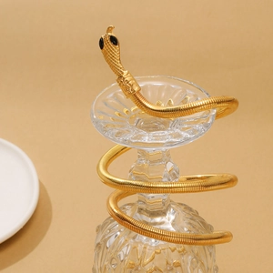 Flexible goldene schlangenförmige Halskette mit schwarzen Augen und bionischer Skalenstruktur