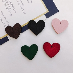 DIY heart-shaped wooden charm pendants for jewelry making with five assorted colors