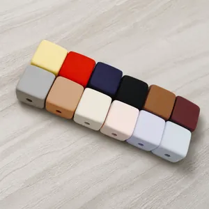 Cuentas cuadradas de silicona multicolor para joyería DIY y accesorios de dentición
