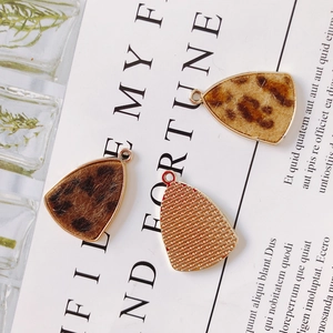 Fashionable leopard print triangle alloy charms for DIY jewelry making and earrings
