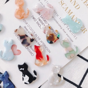 Pendentifs chats en acétate avec texture marbrée pour fabrication de bijoux DIY et boucles