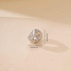 Nahaufnahme der 0,7 cm Silberperle mit Zirkonia und Maßangaben für DIY-Armbänder