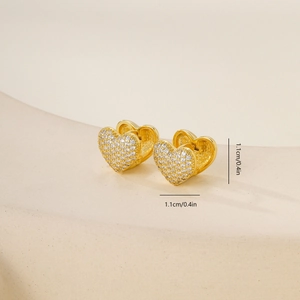 Detail von 1,1 cm herzförmigen Ohrring-Komponenten mit Zirkonia-Steinen in Gold