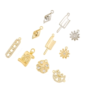 Ciondoli gioielli DIY con forme geometriche e zirconi in finiture oro e argento