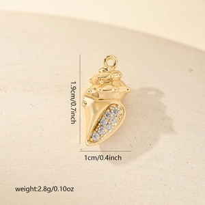 Detailed view of conch shell pendant with dimensions 1.9cm by 1.0cm and weight 2.8g