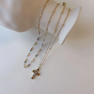 Collana con Ciondolo a Croce in Acciaio Inossidabile Placcato Oro per Donna con Perline Colorate Perla Artificial Zirconia Gioielli