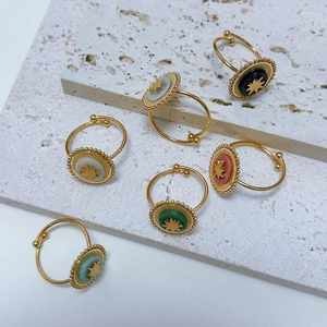 Boho gouden ringen met kleurrijke natuursteen en verstelbare banden met sterren