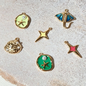 Marine themed vacuum plated stainless steel ocean pendants set with pearls and rhinestones