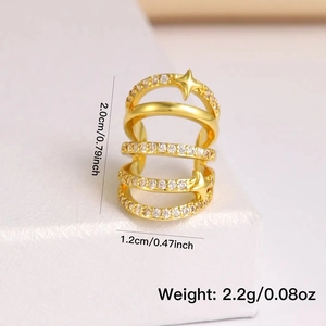Detailansicht der Maße einer goldenen mehrlagigen Ohrmanschette mit Sternmotiven und Zirkon