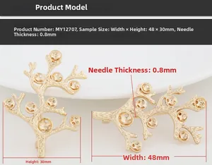 Detailopname van vergulde koraaltak broche met afmetingen 48x30mm voor DIY-sieraden