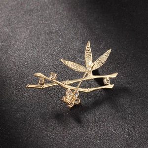 Broche Vintage en Cuivre Forme Fleur de Bambou Plaqué Or avec Strass Incrustés Bijoux pour Femmes Mariage Banquet Fête
