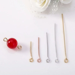 Set accessori per gioielli fai-da-te con perni a occhiello colorati e perla rossa