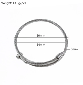 Dettaglio dimensioni del bracciale ritorto in acciaio inossidabile con diametro 60mm