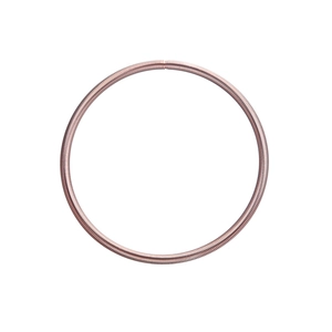 Détail macro du bracelet à ressort en acier au carbone or rose 3mm avec fermoir à vis réglable