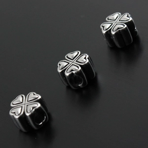 Polished stainless steel four-leaf clover heart charm beads for DIY jewelry making