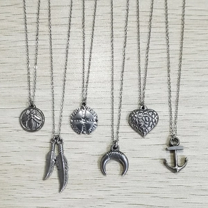 Vintage Edelstahl Anhänger Halskette Für Damen Silber Biene Herz Feder Anker Horn Kreuz Charms Mode Schmuck Geschenk