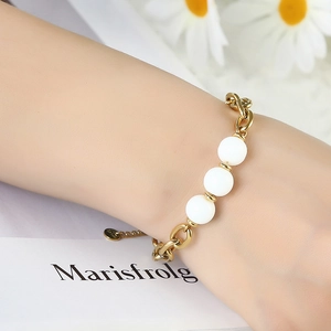 Bracciale in acciaio inossidabile placcato oro 18K con tre perle bianche per donna